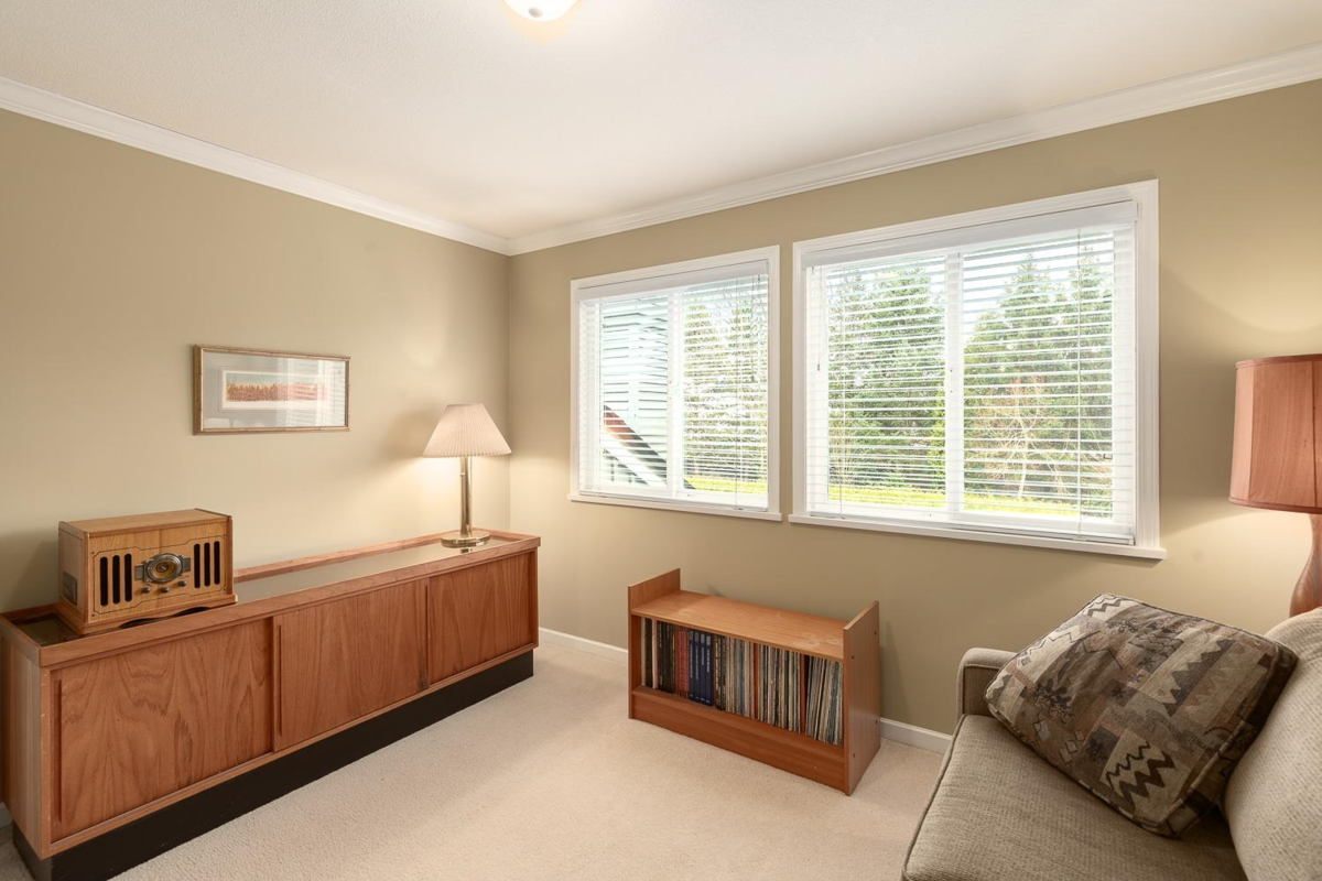 Entry Foyer Photo of 74 14909 32 Avenue, Surrey, BC