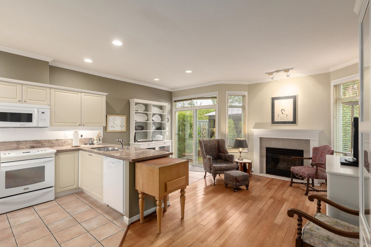 Family Room Photo of 74 14909 32 Avenue, Surrey, BC