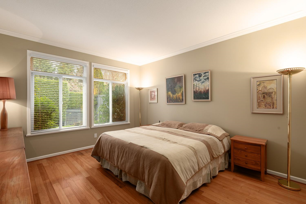 Primary Bathroom Photo of 74 14909 32 Avenue, Surrey, BC