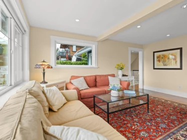 6252 Wellington Avenue, West Vancouver, BC