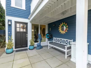 6252 Wellington Avenue, West Vancouver, BC