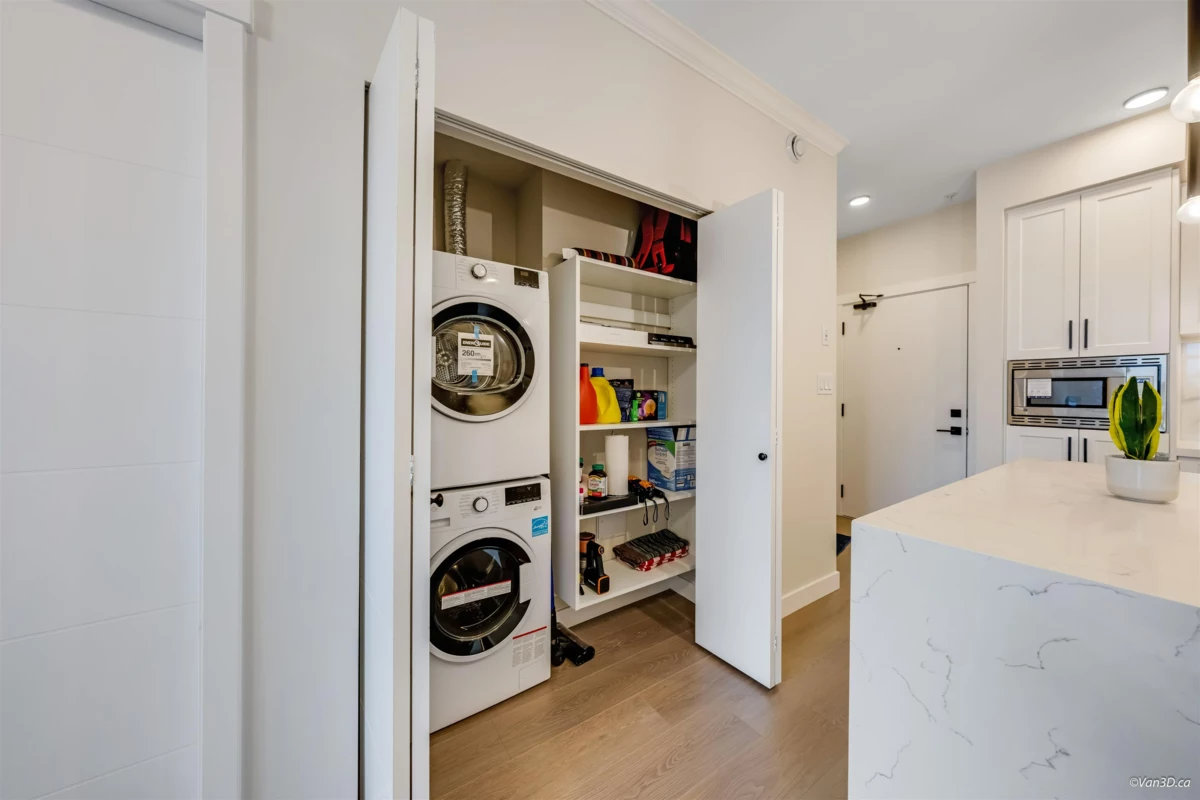 Kitchen Photo of 111 12109 223 Street, Maple Ridge, BC