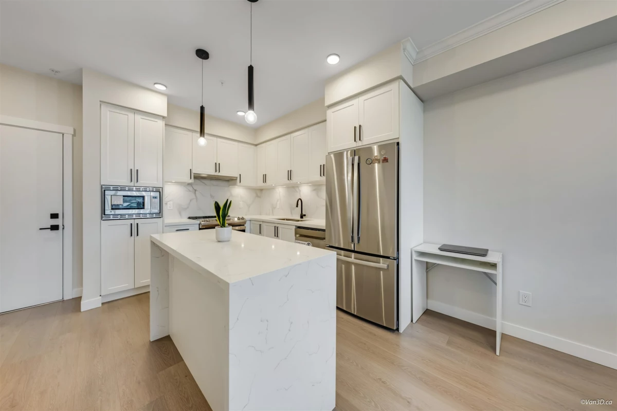 Primary Bathroom Photo of 111 12109 223 Street, Maple Ridge, BC