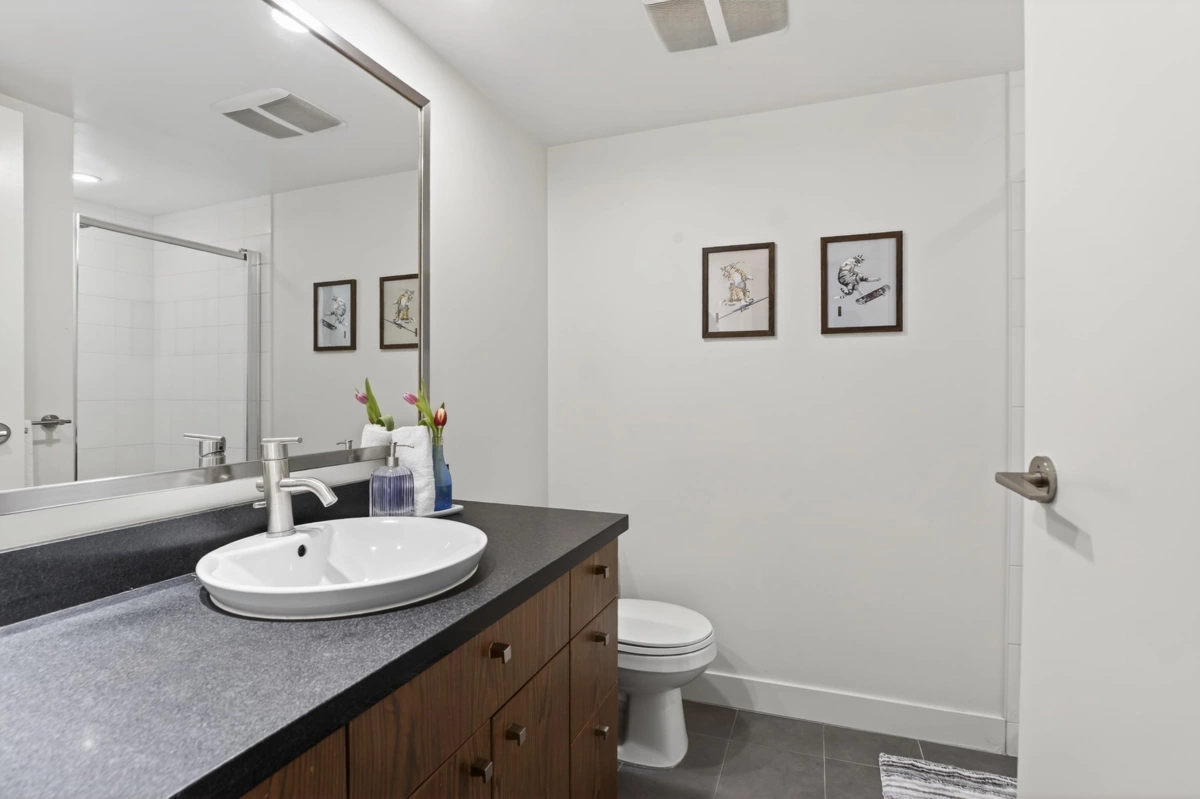 Entry Foyer Photo of 207 3228 Tupper Street, Vancouver, BC