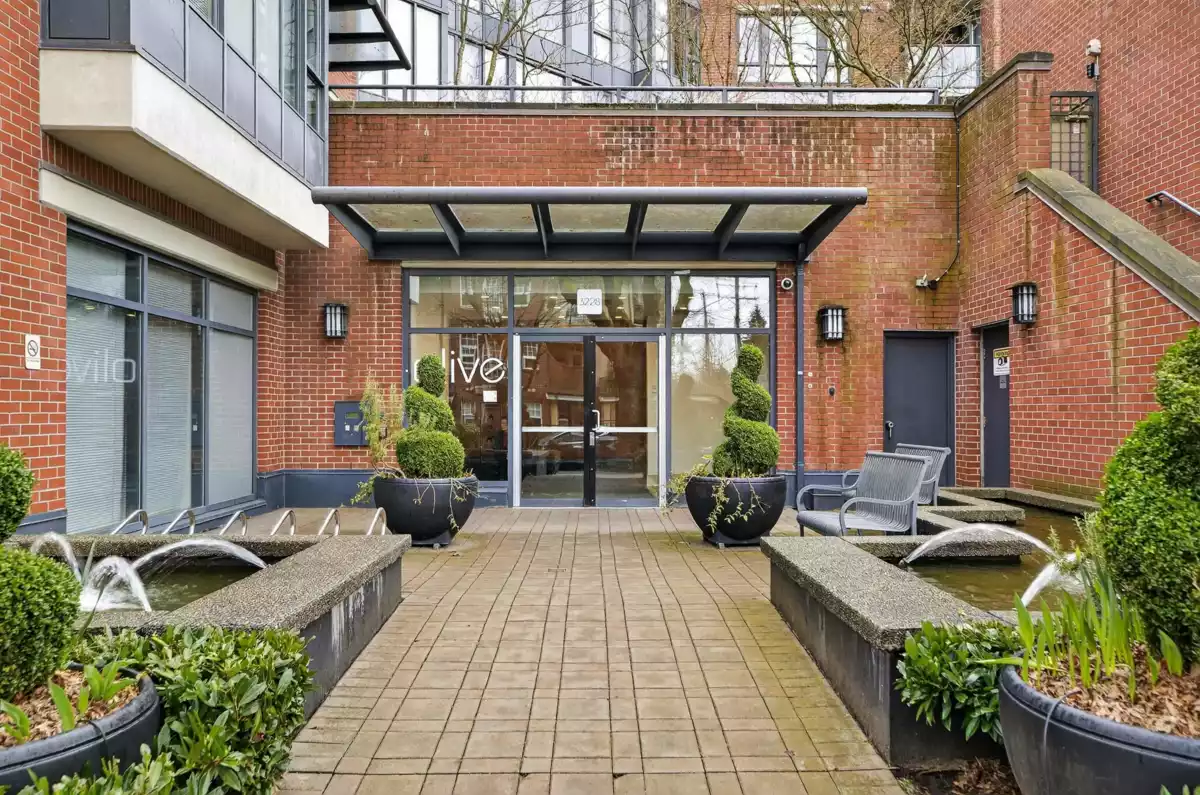 Garden / Landscaping Photo of 207 3228 Tupper Street, Vancouver, BC