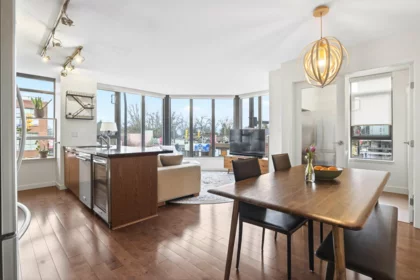 207 3228 Tupper Street, Vancouver, BC