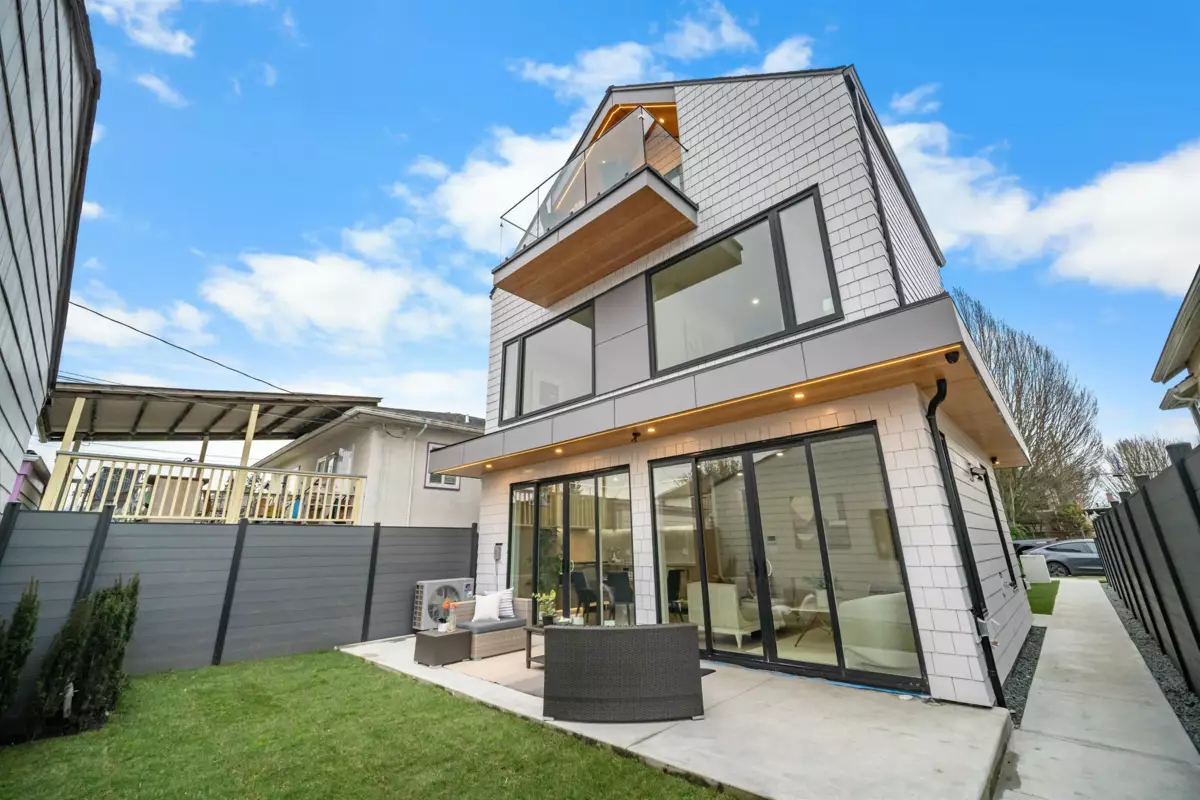 Exterior Front Photo of 2 5023 Ross Street, Vancouver, BC