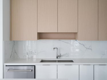 1408 699 Whiting Way, Coquitlam, BC, Coquitlam West — 3 bed apartment/condo for sale