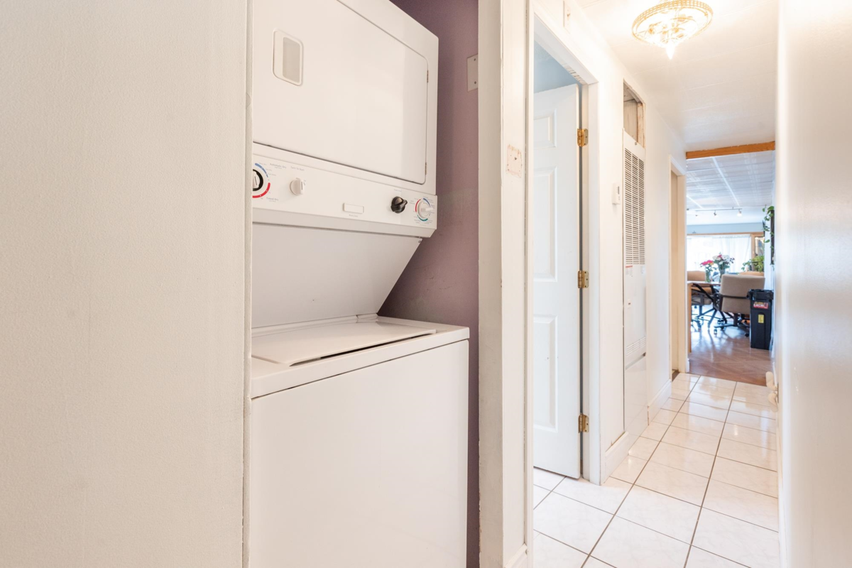 Backyard Photo of 287 201 Cayer Street, Coquitlam, BC