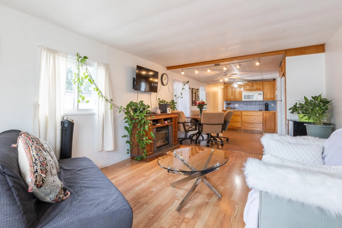 Bedroom 2 Photo of 287 201 Cayer Street, Coquitlam, BC