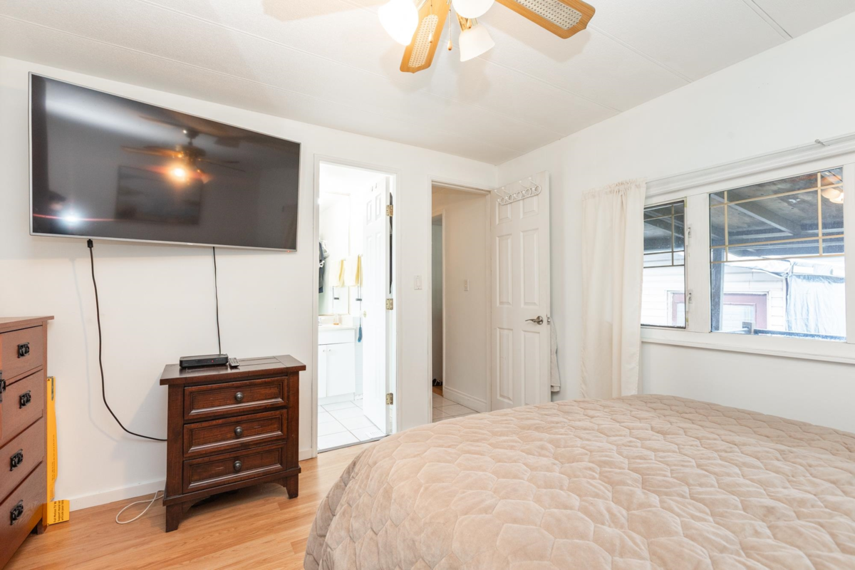 Hallway Photo of 287 201 Cayer Street, Coquitlam, BC