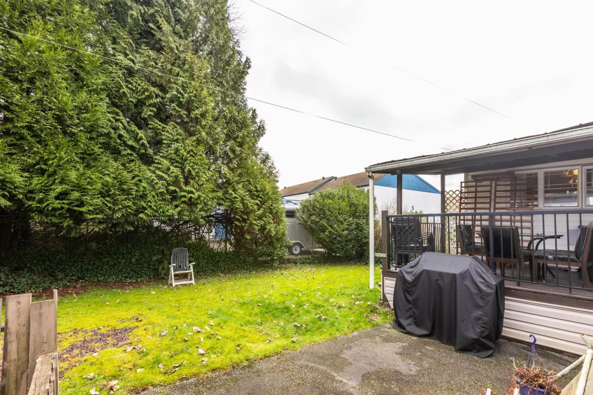 Hot Tub / Spa Photo of 287 201 Cayer Street, Coquitlam, BC