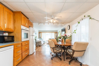 Basement Recreation Room Photo of 287 201 Cayer Street, Coquitlam, BC