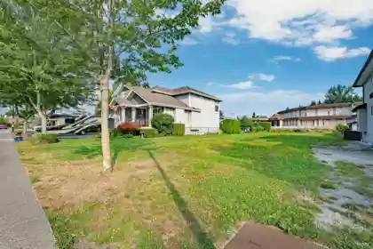 23217 117 Avenue, Maple Ridge, BC