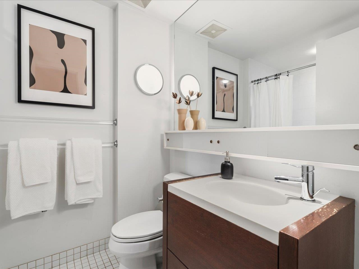 Mudroom Photo of 301 1275 Hamilton Street, Vancouver, BC