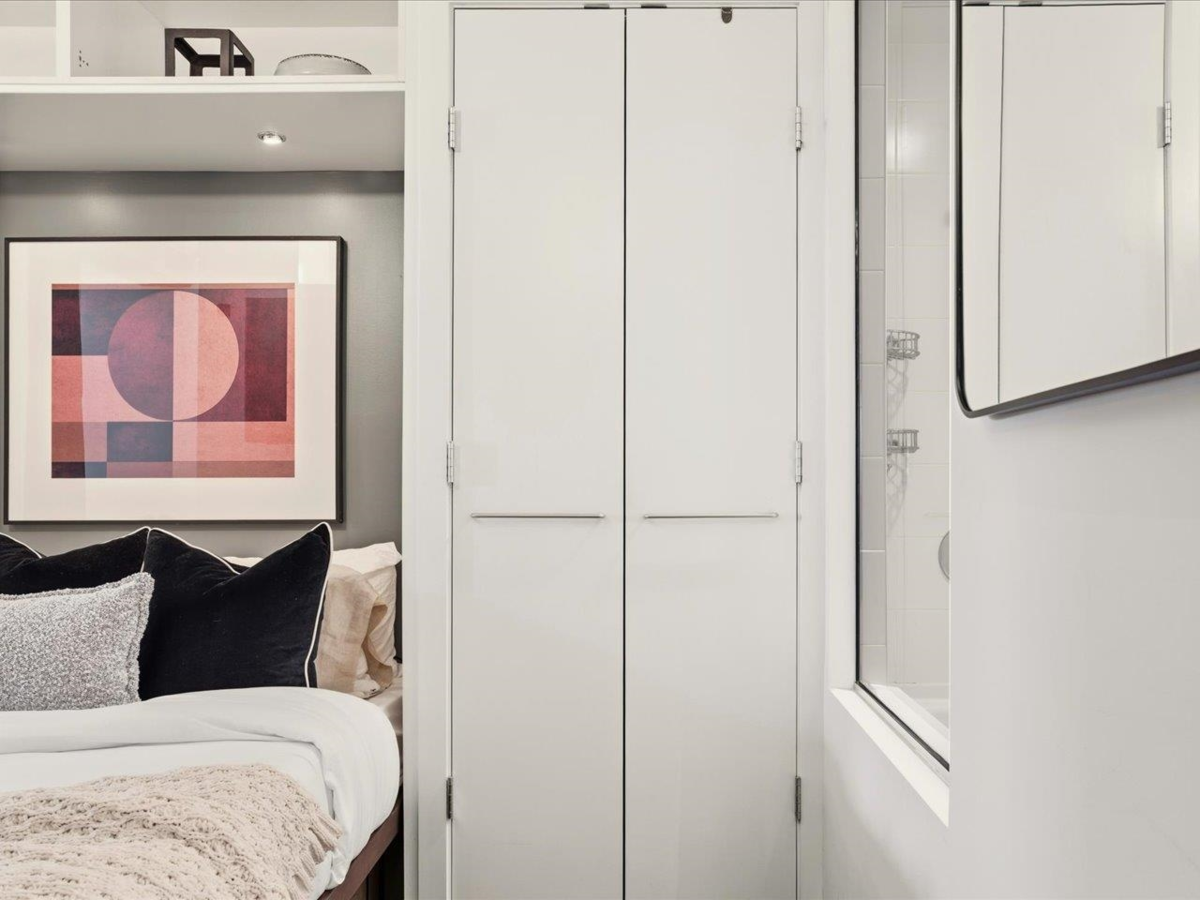 Office / Den Photo of 301 1275 Hamilton Street, Vancouver, BC