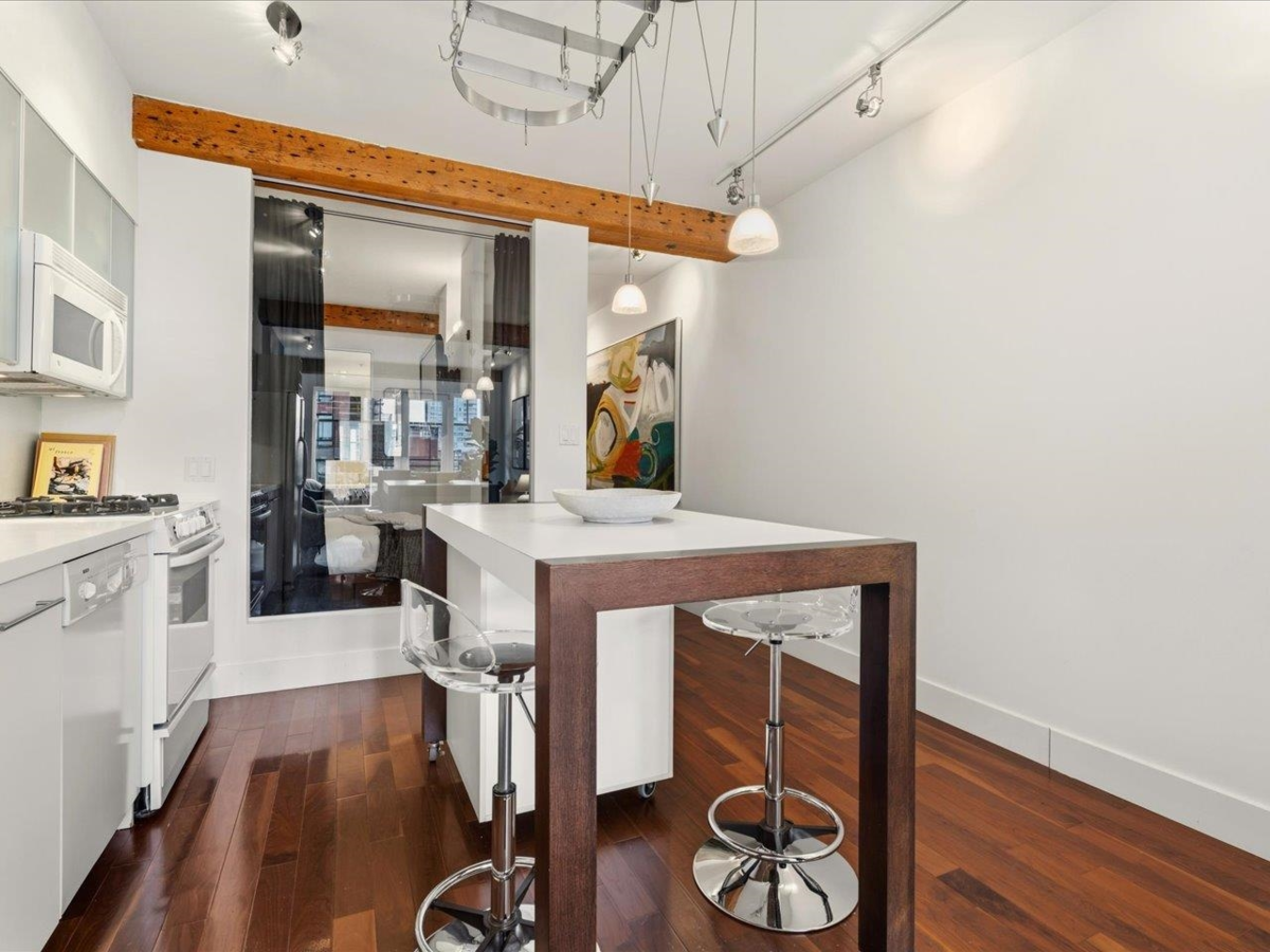 Primary Bedroom Photo of 301 1275 Hamilton Street, Vancouver, BC