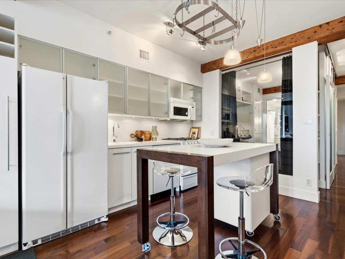 Walk-In Closet Photo of 301 1275 Hamilton Street, Vancouver, BC