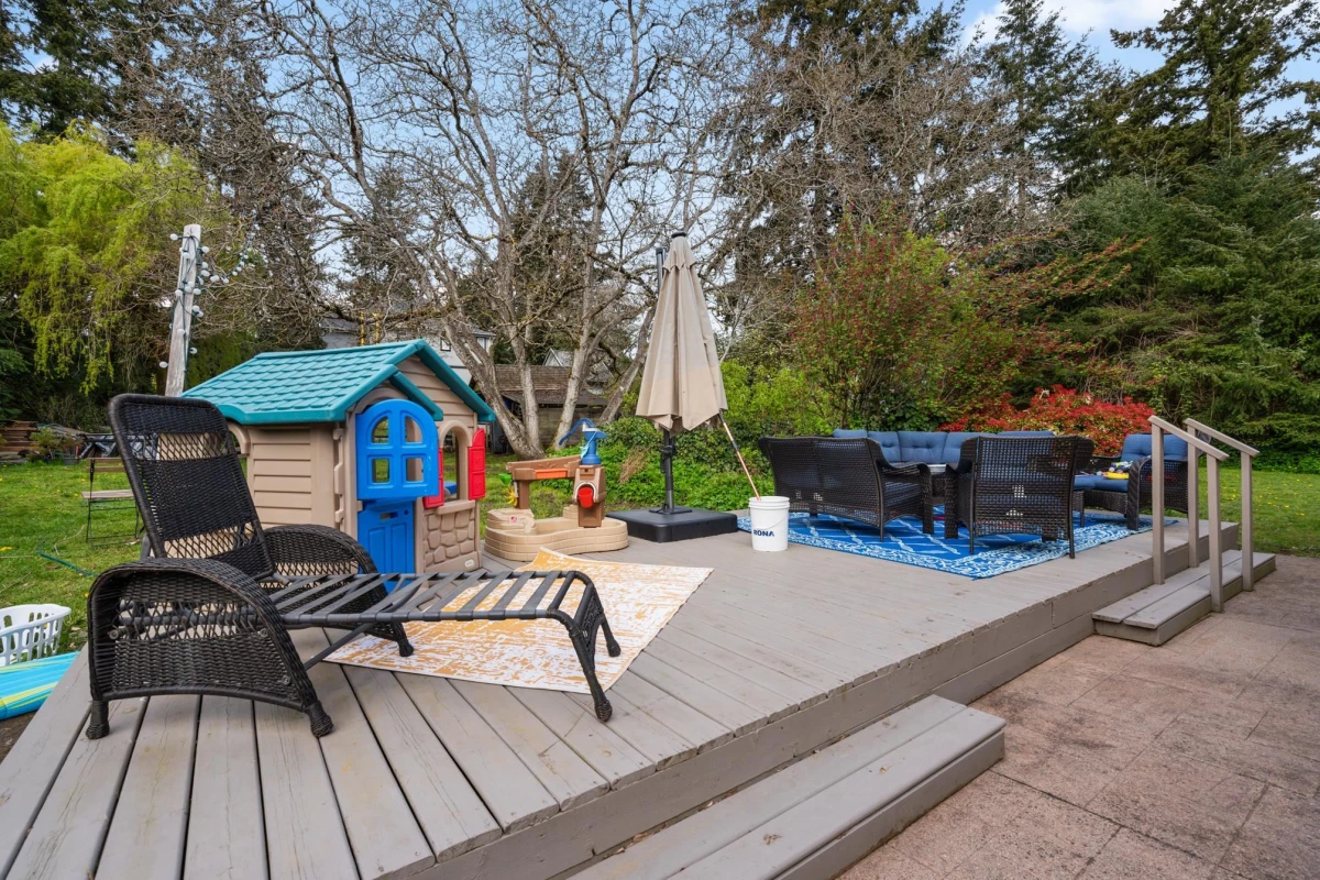 Hot Tub / Spa Photo of 14633 56 Avenue, Surrey, BC
