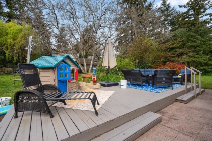 Hot Tub / Spa Photo of 14633 56 Avenue, Surrey, BC