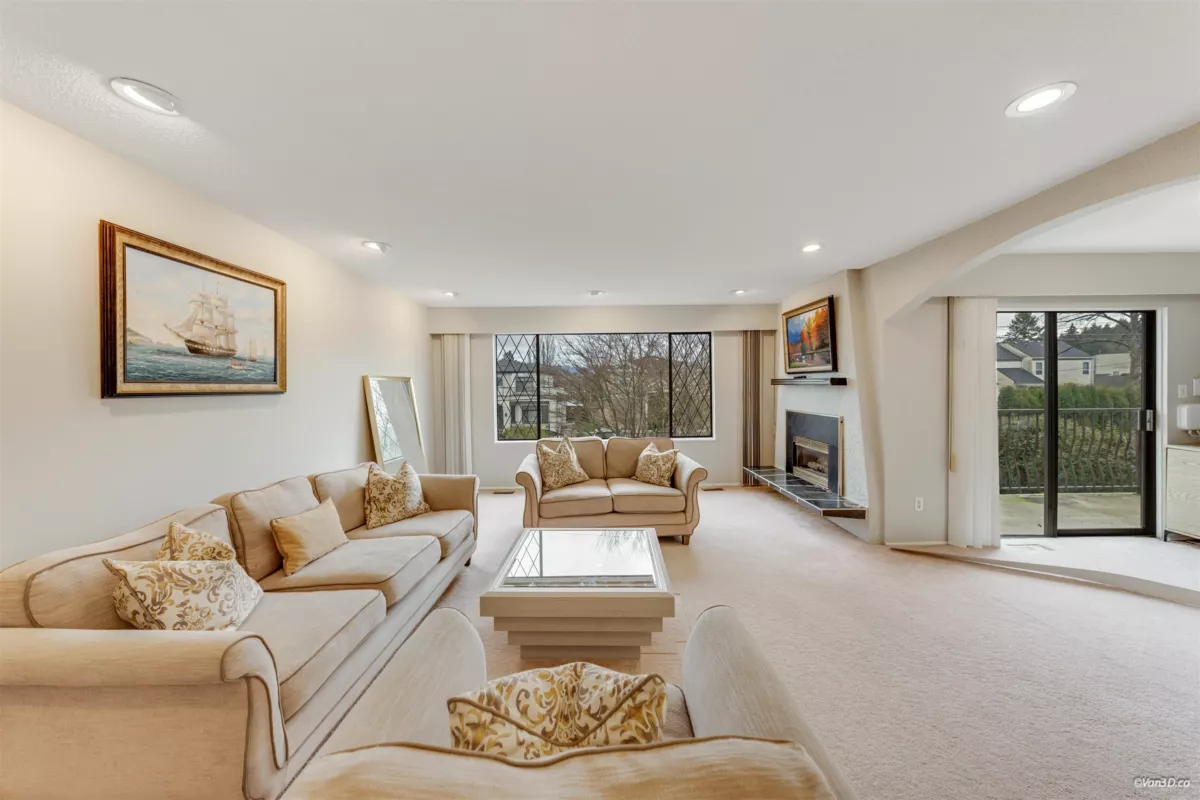 Backyard Photo of 5571 Claude Avenue, Burnaby, BC