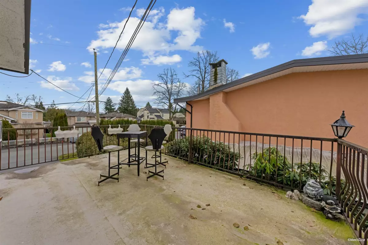 Neighborhood Park Photo Near 5571 Claude Avenue, Burnaby, BC