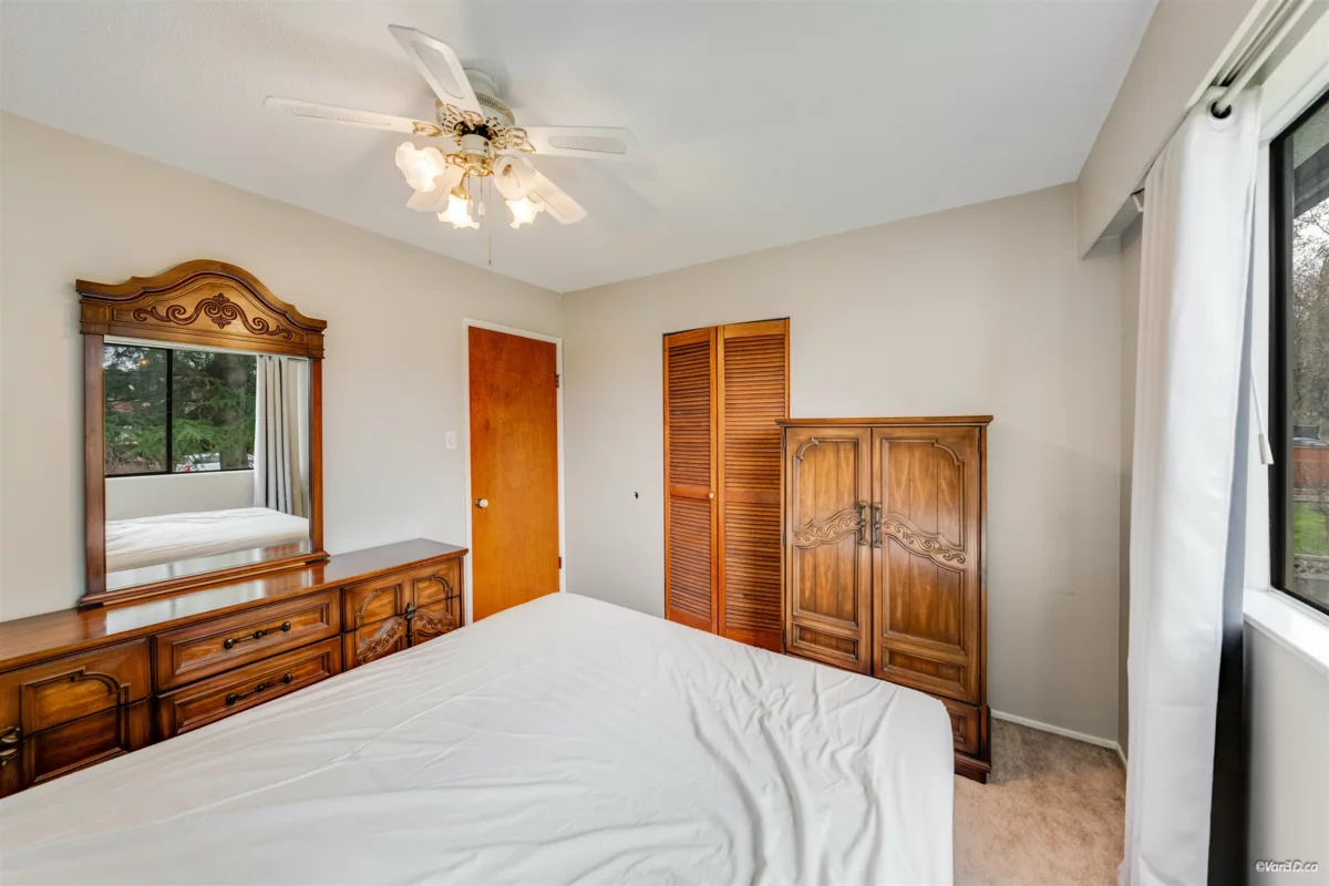 Outdoor Kitchen Photo of 5571 Claude Avenue, Burnaby, BC