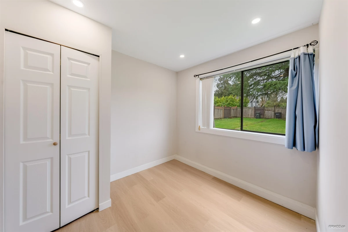 Walk-In Closet Photo of 5571 Claude Avenue, Burnaby, BC