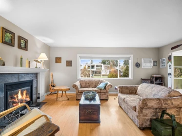 1140 W 20th Street, North Vancouver, BC, North Vancouver — Single Family Residence for sale