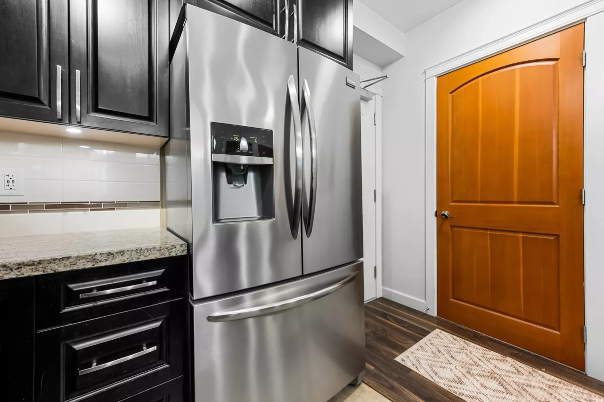 Breakfast Nook Photo of 109 2860 Trethewey Street, Abbotsford, BC