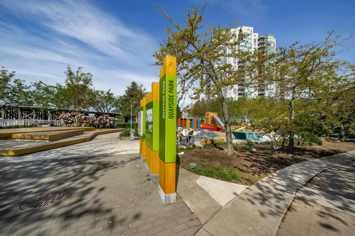 Hot Tub / Spa Photo of 1007 10 Laguna Court, New Westminster, BC