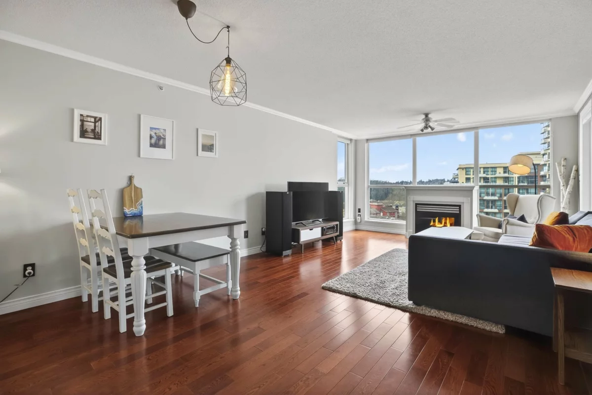Kitchen Island Photo of 1007 10 Laguna Court, New Westminster, BC