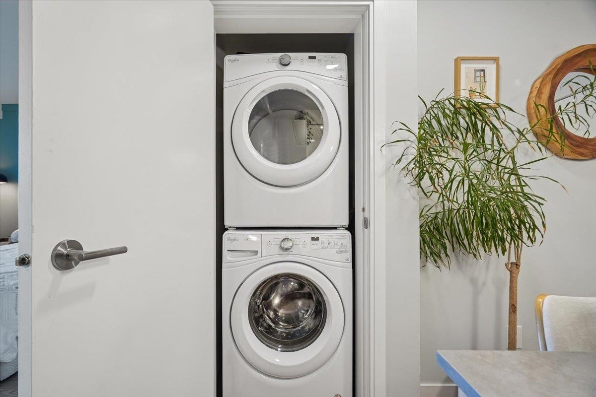 Mudroom Photo of 206 233 Kingsway, Vancouver, BC