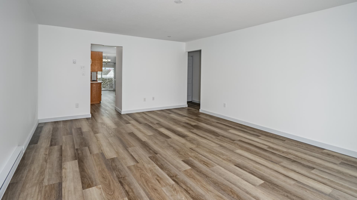 Breakfast Nook Photo of 98 32691 Garibaldi Drive, Abbotsford, BC