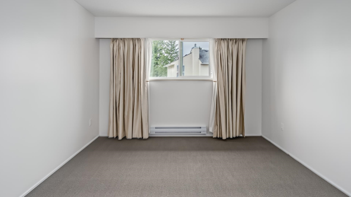 Entry Foyer Photo of 98 32691 Garibaldi Drive, Abbotsford, BC