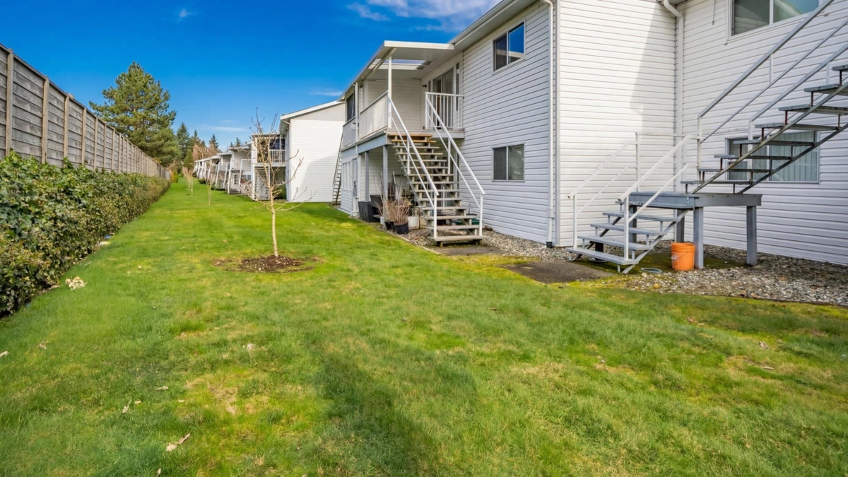 Front Yard Photo of 98 32691 Garibaldi Drive, Abbotsford, BC