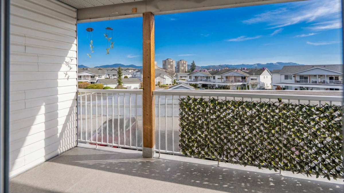 Garage Interior Photo of 98 32691 Garibaldi Drive, Abbotsford, BC