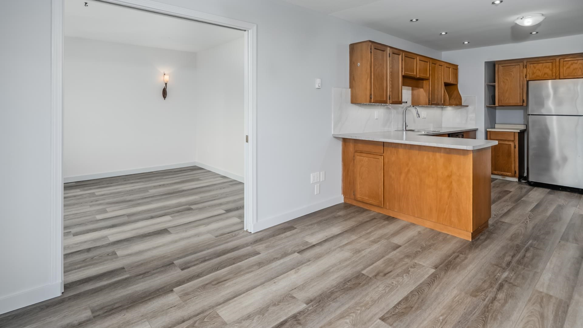 Guest Bathroom Photo of 98 32691 Garibaldi Drive, Abbotsford, BC