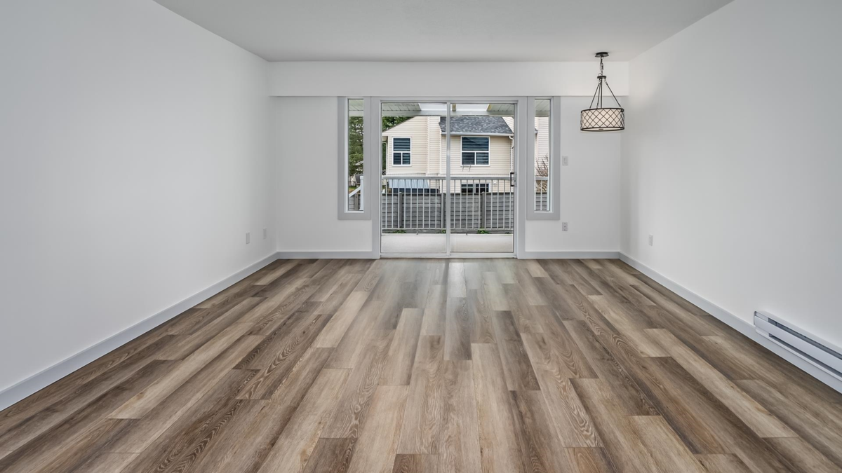 Kitchen Island Photo of 98 32691 Garibaldi Drive, Abbotsford, BC