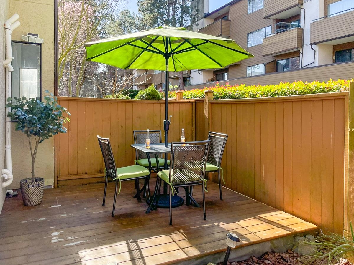 Hallway Photo of 6 7311 Moffatt Road, Richmond, BC