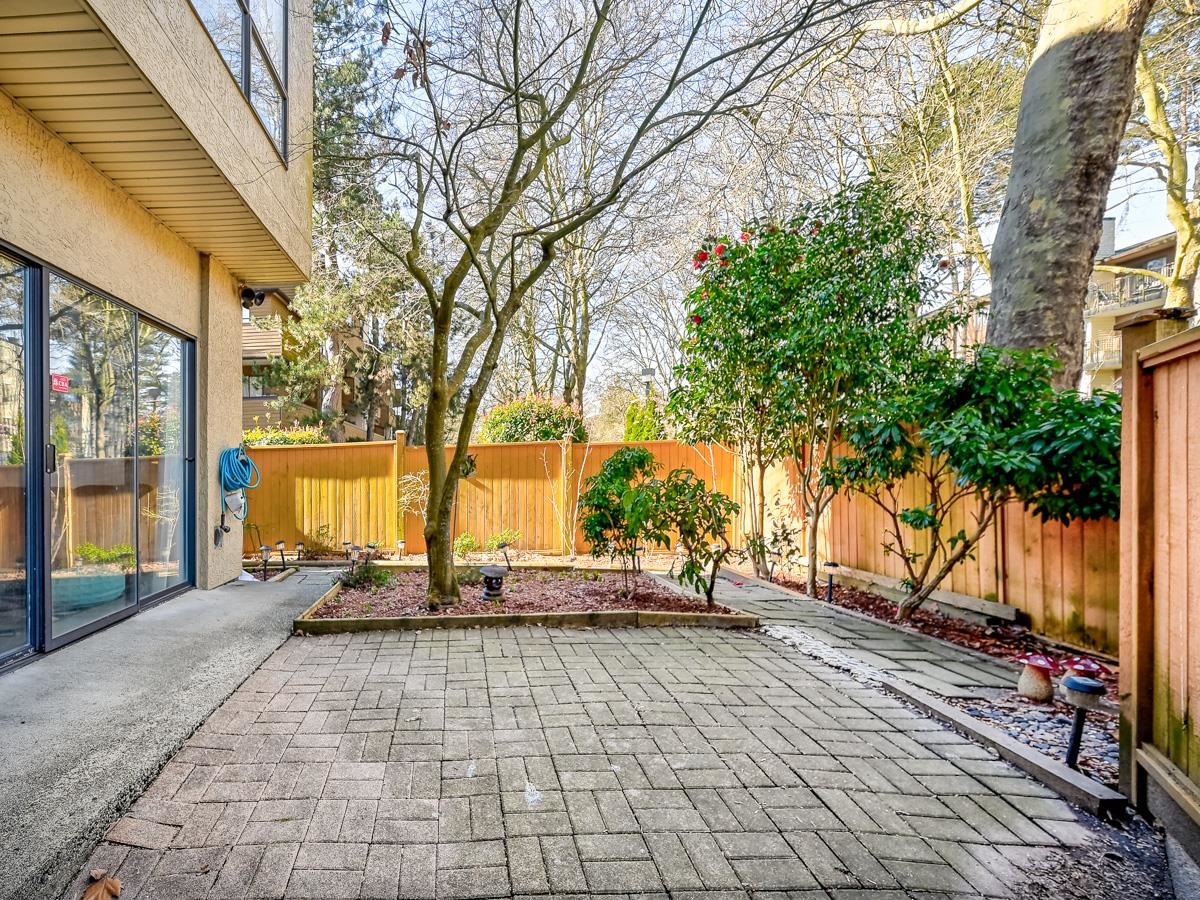 Mudroom Photo of 6 7311 Moffatt Road, Richmond, BC