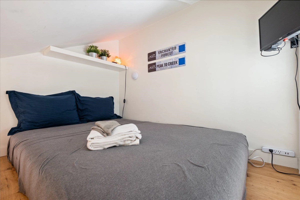 Dining Area Photo of 4 2170 Sarajevo Drive, Whistler, BC