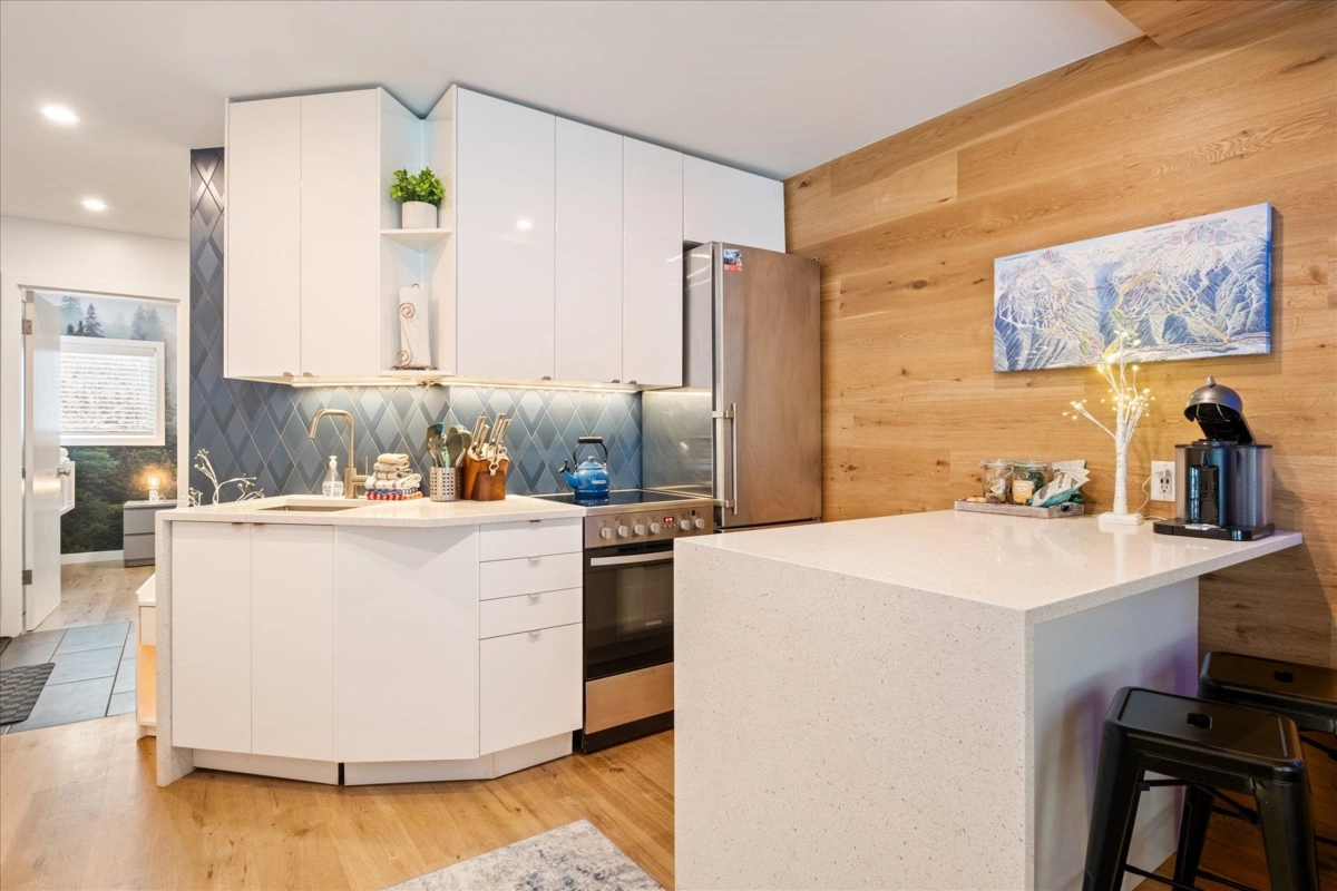 Living Room Photo of 4 2170 Sarajevo Drive, Whistler, BC