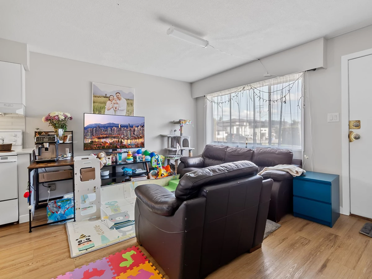 Aerial View of 33460 Hawthorne Avenue, Abbotsford, BC