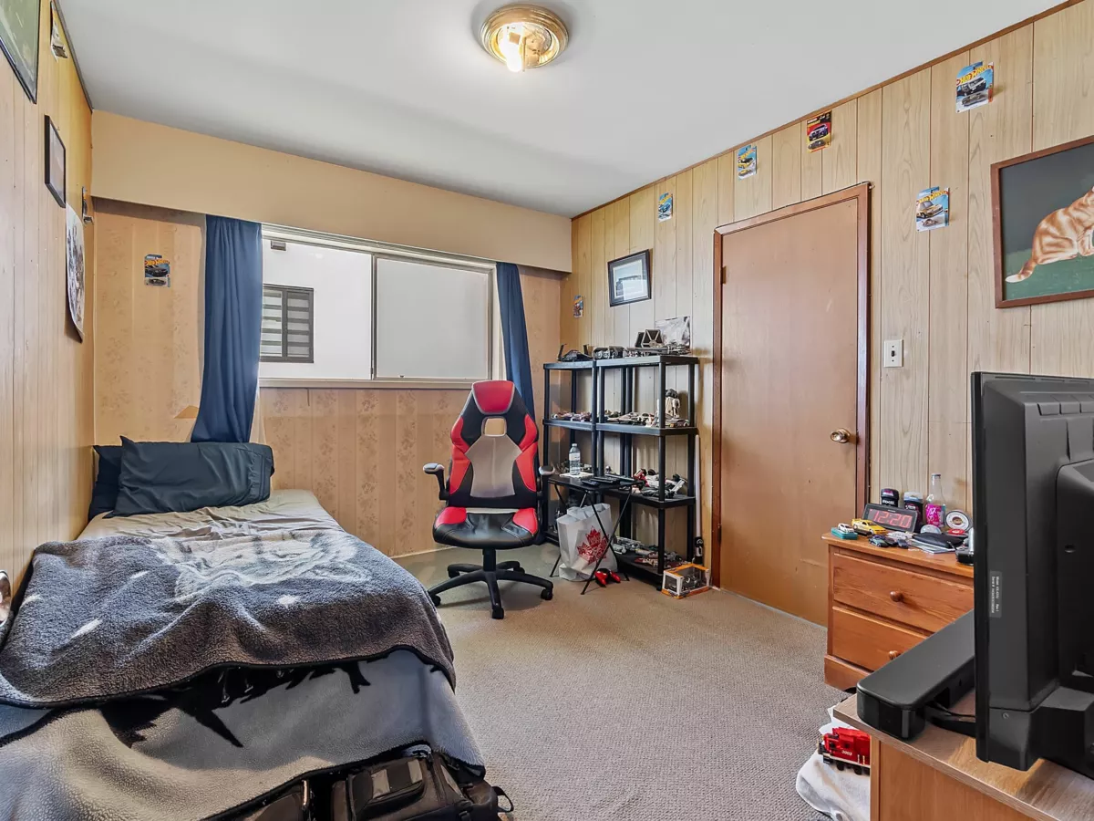 Backyard Photo of 33460 Hawthorne Avenue, Abbotsford, BC