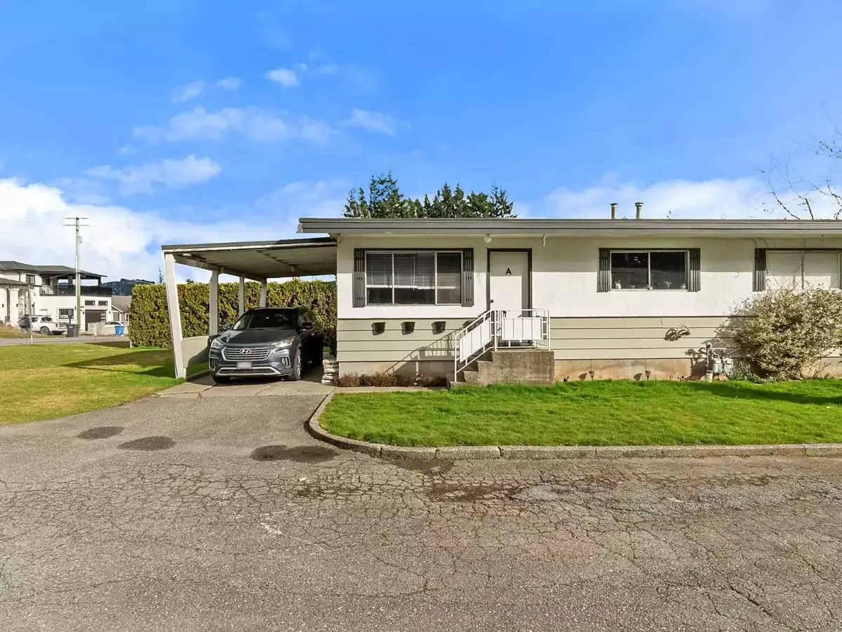 Family Room Photo of 33460 Hawthorne Avenue, Abbotsford, BC