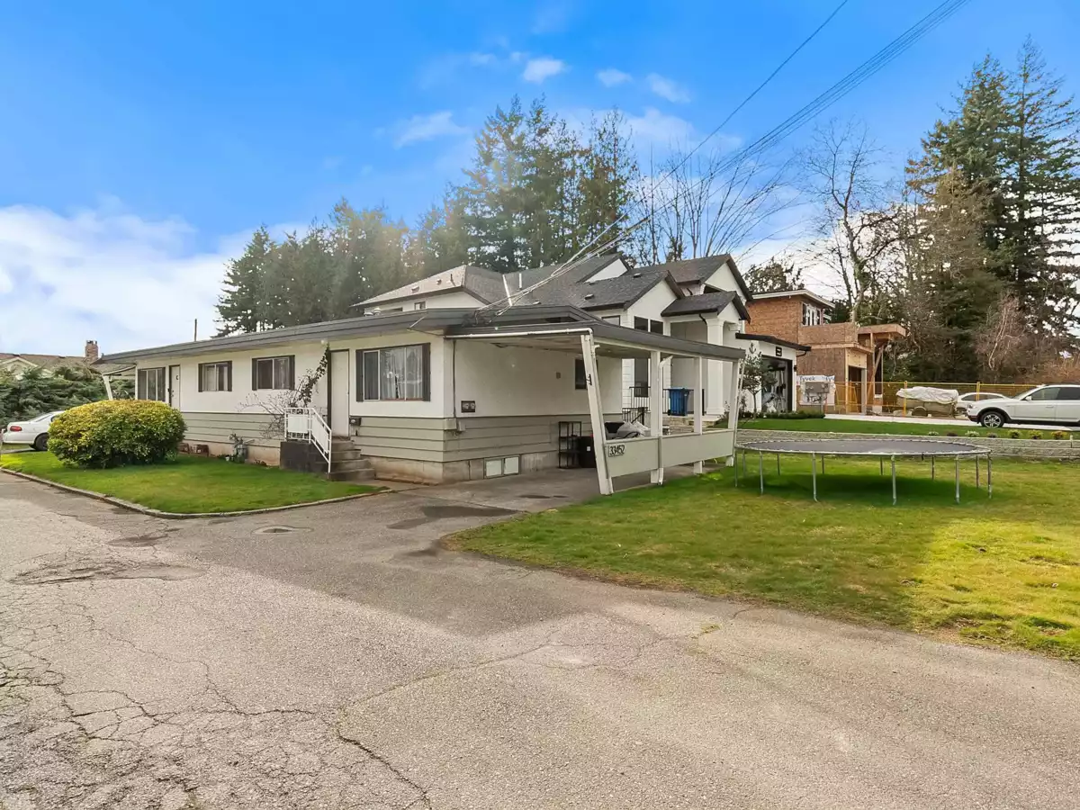 Hot Tub / Spa Photo of 33460 Hawthorne Avenue, Abbotsford, BC