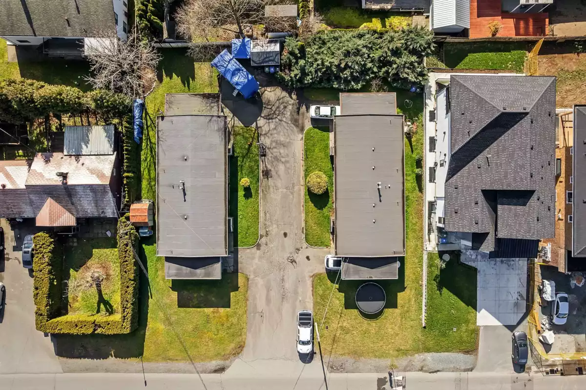 Living Room Photo of 33460 Hawthorne Avenue, Abbotsford, BC