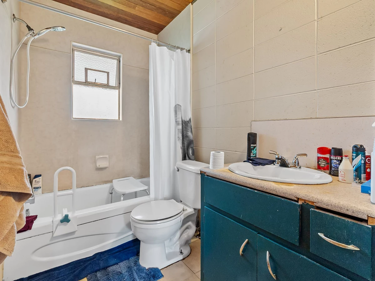 Outdoor Deck Photo of 33460 Hawthorne Avenue, Abbotsford, BC