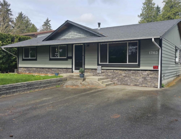17163 58 Avenue, Surrey, BC, Cloverdale BC — 3 bed single family residence for sale